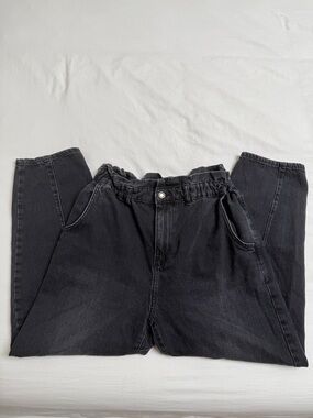 Zara Women's Black Paperbag Waist Relaxed Jeans